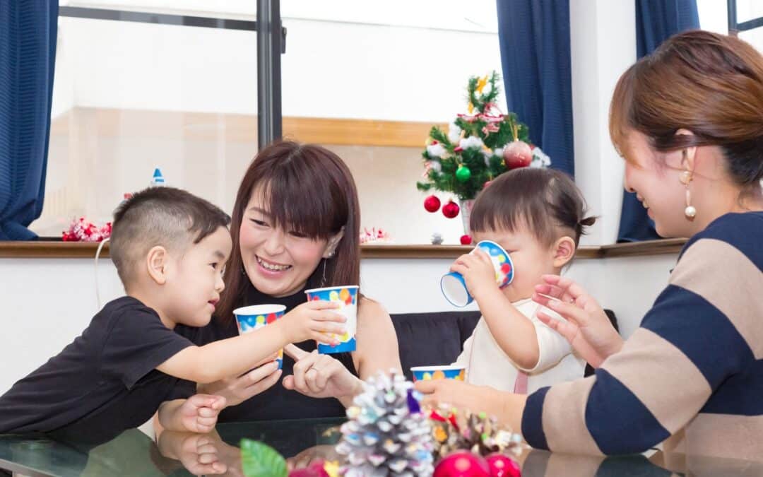 Das Geben von Weihnachtsgeschenken in Japan